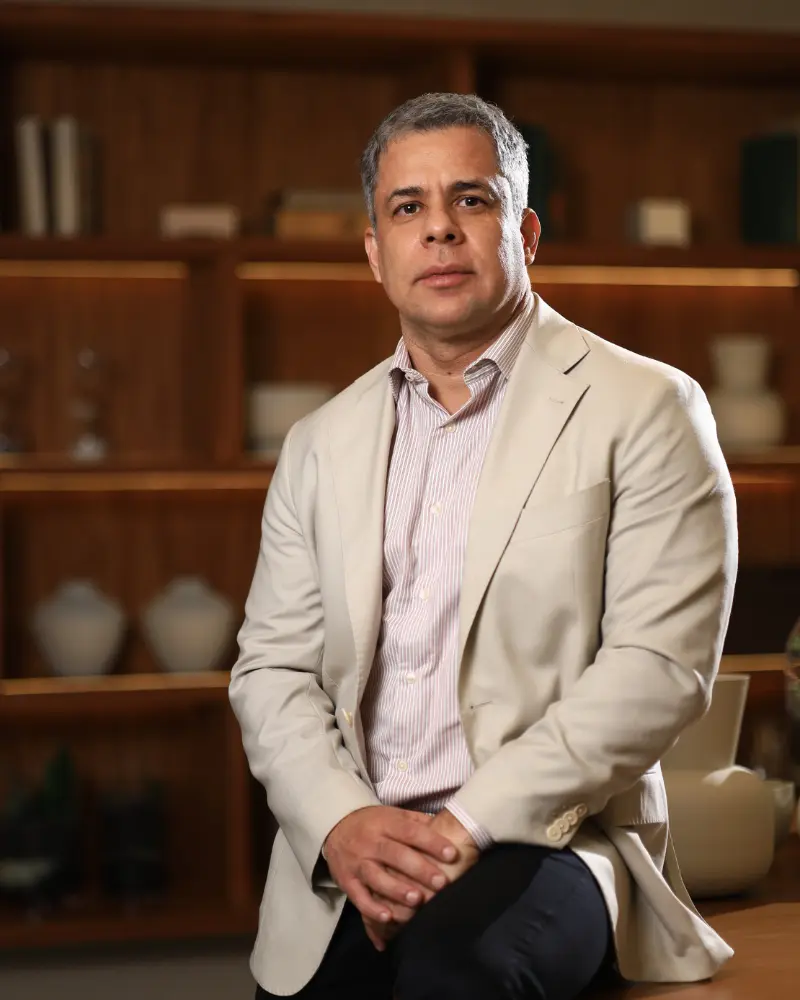 Dr. Ulbiramar Correia - Ortopedista Especialista em Cirurgia de LCA em Goiânia